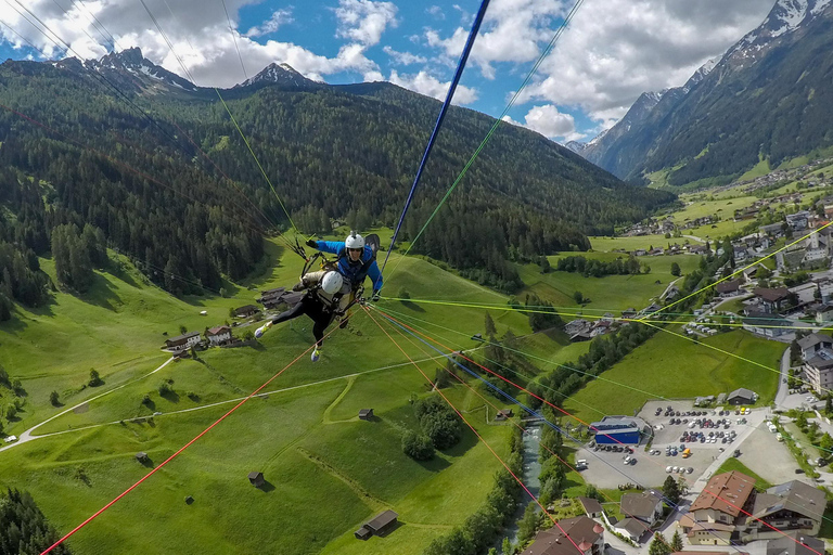Neustift im Stubaital: Tandem Paragliding Flight