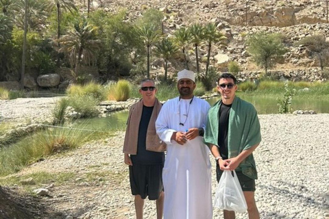 3-Day Oman Adventure: Wadis, Desert Camping & Meals by Guide