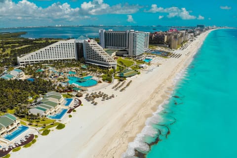 Cancun Sightseeing, Shopping and Tasting Tour