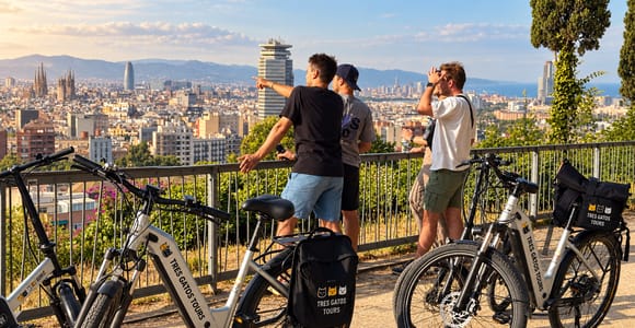 Barcelona: Montjuïc e-bike Adventure with Views and Castle