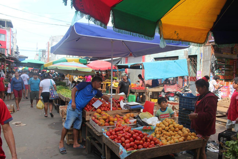 Mercato di Belen e città galleggiante: tour privato di 2-3 ore