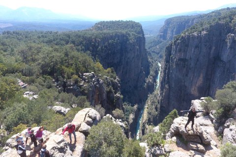 Side: wycieczka 1-dniowa do kanionu Orła z Adlerem i lunchemWycieczka do Kanionu Orła i spływ raftingowy z obiadem i odbiorem z hotelu