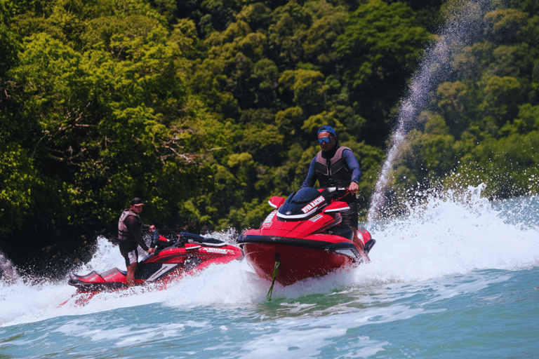 Visite privée en jet ski surpuissant à Langkawi avec vidéo par droneFORFAIT LUXE BRONZE INDIVIDUEL