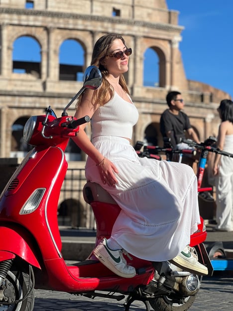 Rom: Vespa Tour mit historischen Highlights der Stadt