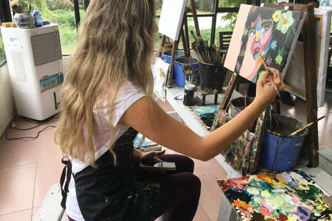 Hoi An: 2 ore di lezione di pittura con un artista locale nella città vecchia