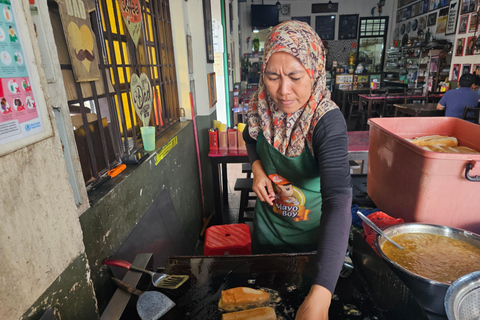 Melaka Meals Food Tour with 15+ Tastings