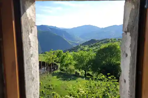 Das ''Auschwitz'' Albaniens - Spaç-Gefängnis und wilde Natur