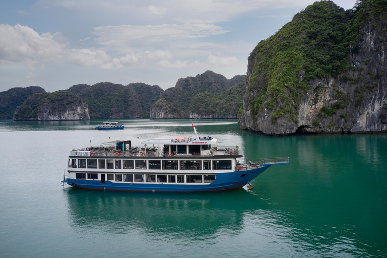 2 Dagen/1 Nacht Tour met Halong La Pandora Boutique Cr