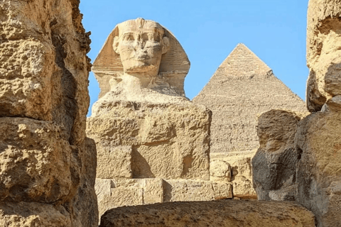 Pyramides, Sakkara et Memphis - Visite privée avec déjeunerVisite privée avec guide, transfert et déjeuner, à l&#039;exclusion des droits d&#039;entrée.