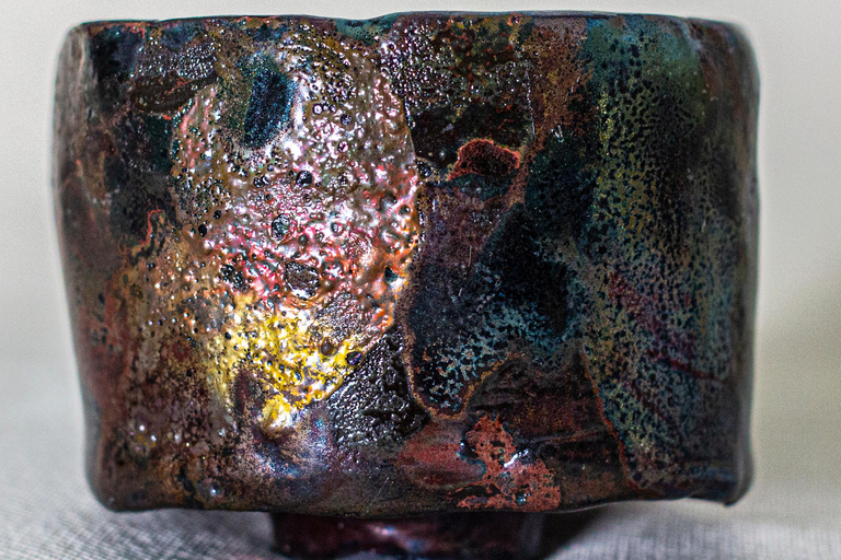 Jabal Lwiebdeh Amman: Japanese Pottery (Kurinuki)