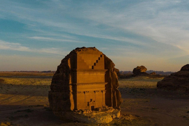 AlUla to Red Sea Islands Tour with Snorkeling and Kayaking