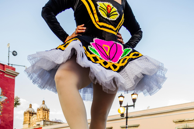 Oaxaca: Photography Shoot with Ballerina and Guide