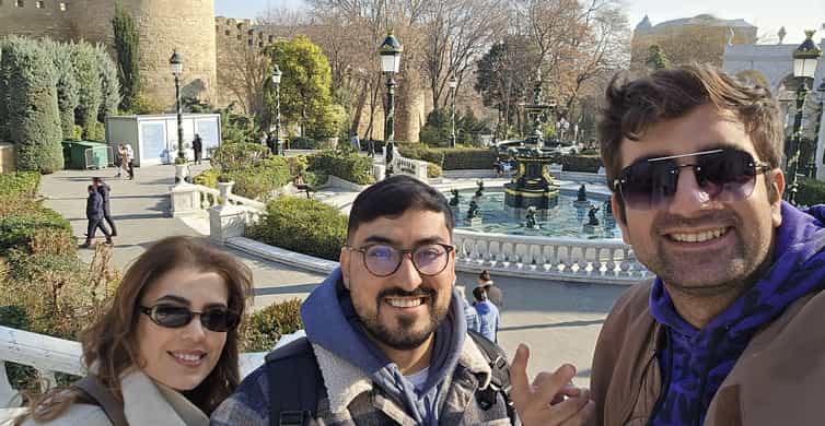 Baku: Stunning Walking Tour of Historical and Modern City photo 4