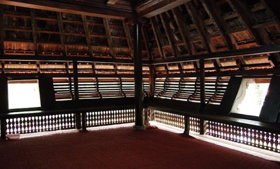喀拉拉邦，游览隐藏的宝石，旅行者的民族选择，错字 - Housity