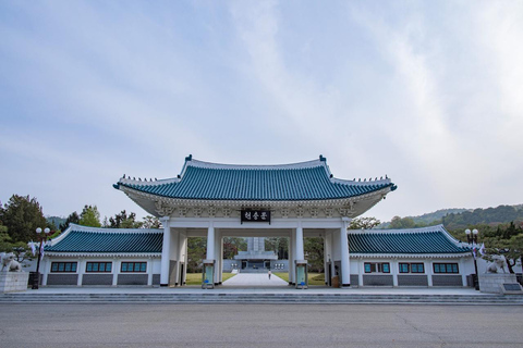 Seoul Private Car & Driver – 9h Custom Day with Pickup