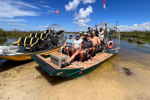 Everglades: Semi-Private or Private Airboat Tour Everglades: Private Airboat Tour 2hrs