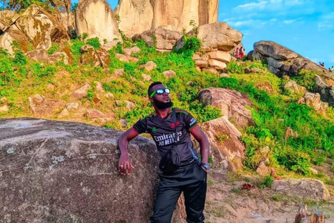 Passeio de um dia à Pedra Chorona a partir de KisumuPasseio de um dia a Crying Stone a partir de Kisumu