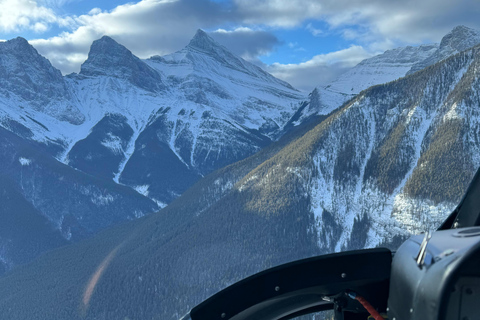 Canmore: Passeio de helicóptero de 25 minutos pelas Três Irmãs