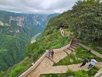 San Cristobal,Sumidero Canyon, Chiapa de Corzo and Miradores - Housity