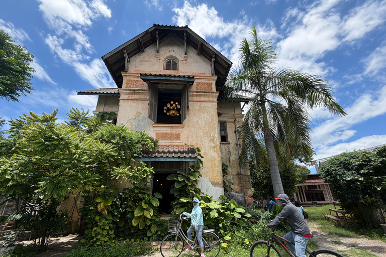 Vientiane: Guided City Bike Tour with Coffee & Lunch Vientiane| 4 Hours Guided City Bicycle Tour