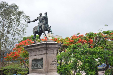 San Salvador : Tour de ville, parc El Boquerón et dégustation de Pupusa