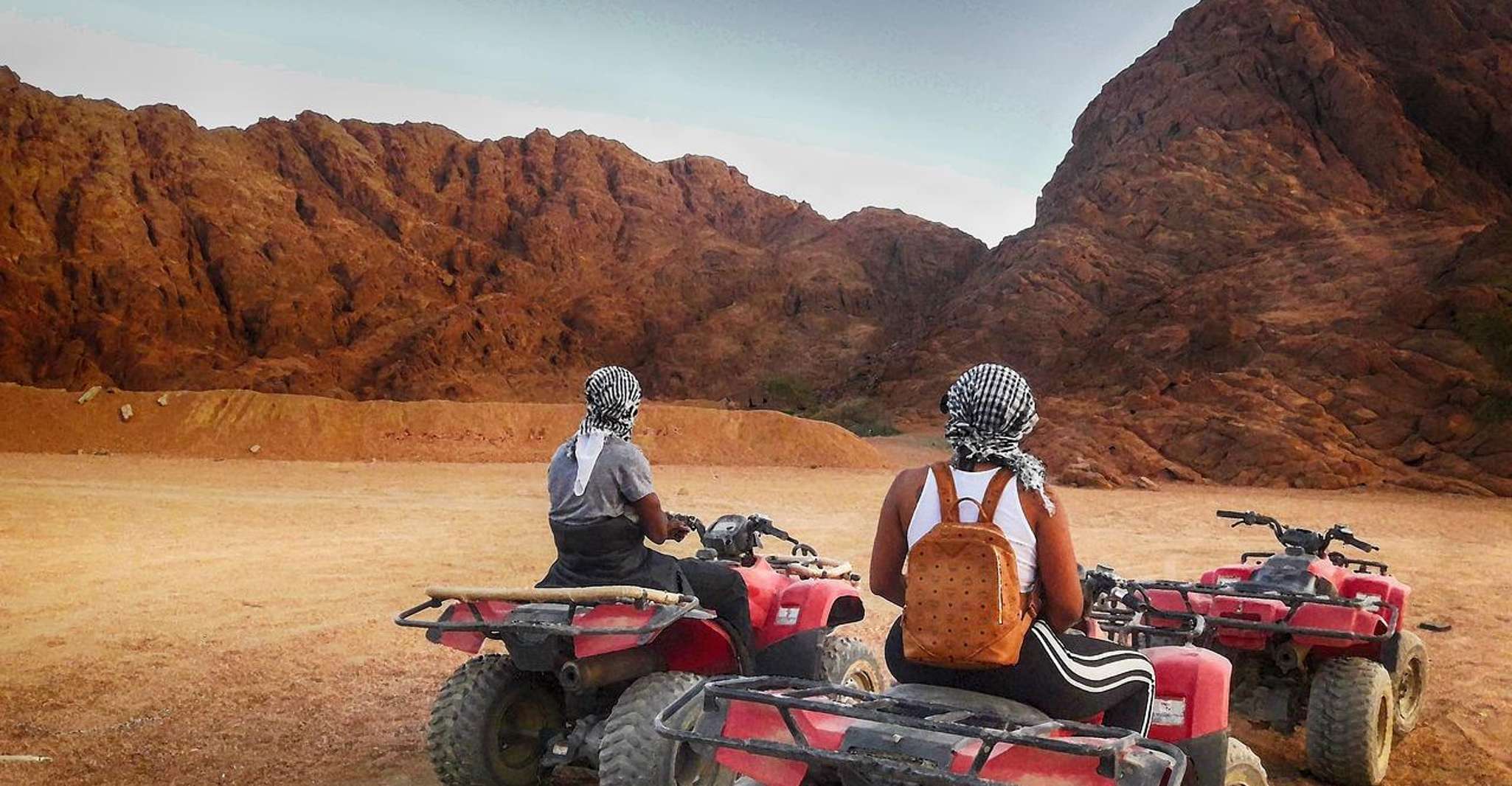 Hurghada, Stargazing, Camelo, Quad Bike, Jantar beduíno, Show - Hizvo