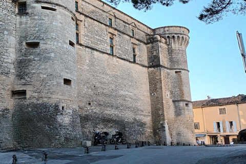 夏季之旅，4天/ 3晚，骑电动自行车探索普罗旺斯夏季之旅，4天/3夜，骑电动自行车探索普罗旺斯