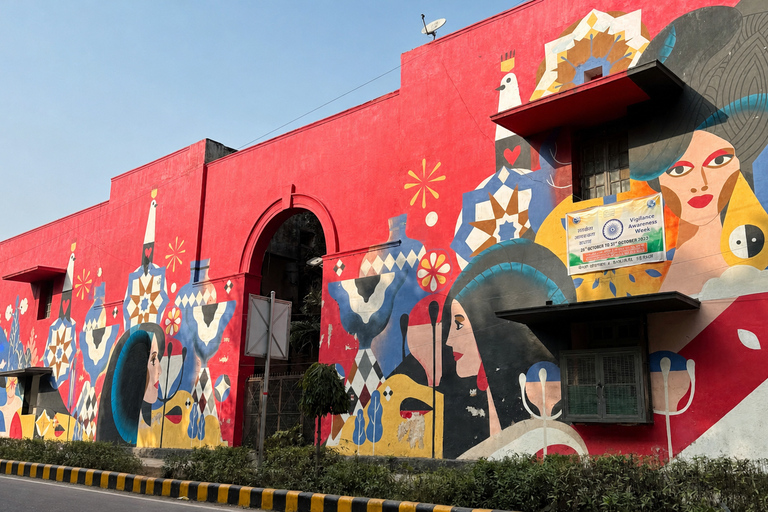 Delhi: A Day Between Gates, Gardens, and Tombs
