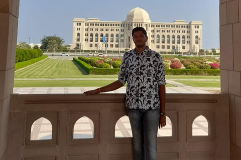 Muscat 3-Hour City Tour: Visit Mosque, Opera & Mutrah Souq