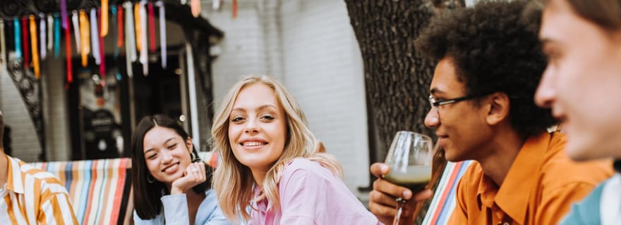 Tbilissi : Visite des hauts lieux de la vie nocturne avec boissons de bienvenue