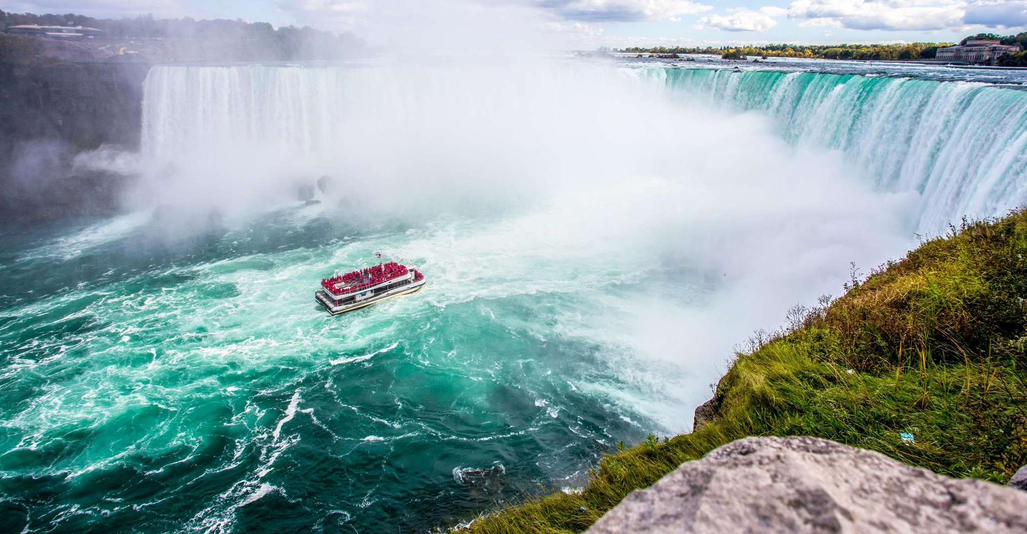 Toronto: Niagara Falls Day Tour with Optional Boat Cruise