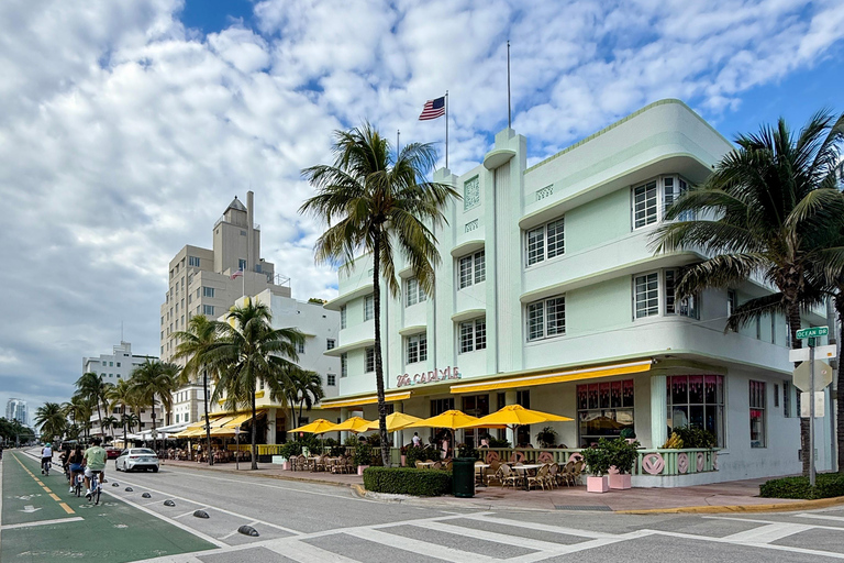 Art déco i świętowanie zachodu słońca – wycieczka piesza po Miami BeachArt déco i zachód słońca – wycieczka piesza po Miami Beach