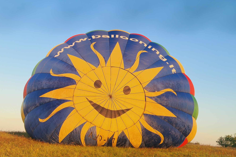 Vilnius or Trakai: VIP Exclusive Hot Air Balloon Flights Vilnius or Trakai: VIP 4 Exclusive Hot Air Balloon Flights