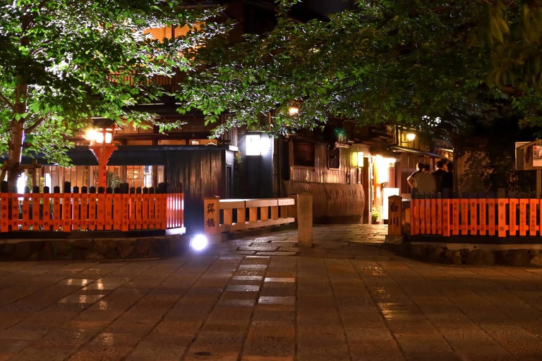 Kyoto: Gion Night Walk of Daily Life & Geisha Culture