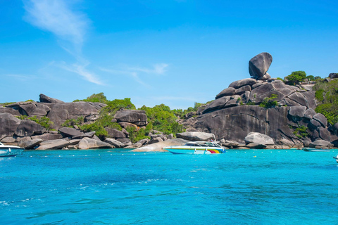 Depuis Khao Lak : Excursion d&#039;une journée aux îles Similan avec plongée en apnéeKhao Lak : Excursion d&#039;une journée aux îles Similan avec plongée en apnée le matin