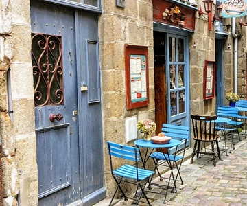 Saint Malo: Leisurely Stroll through Historical Old Town