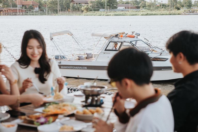 Bangkok: Ayutthaya 8-Hr Private Boat Tour + Local Guide