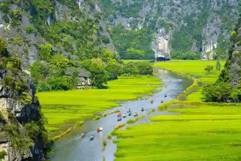 Hanói: Ninh Binh - Halong 2 D1N viaje en Autobús - Bungalow/Hotel