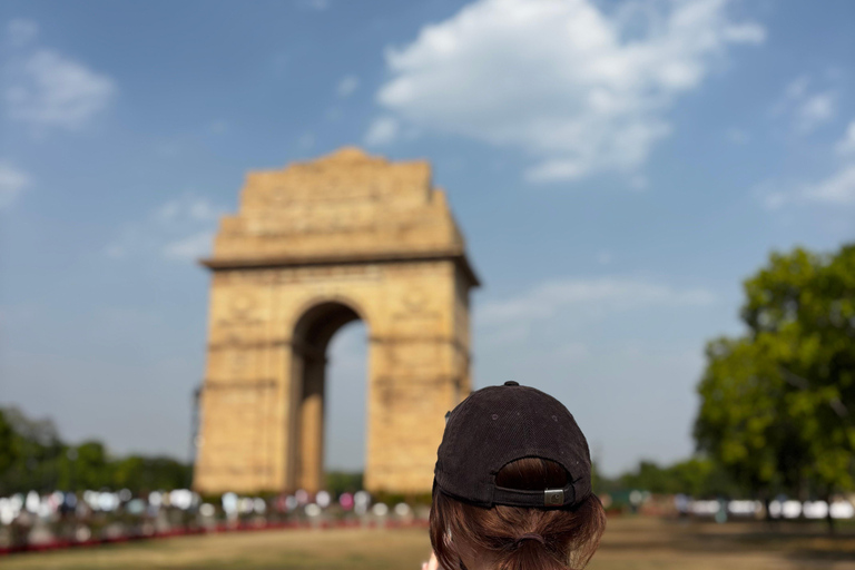 Delhi: Metro Heritage Tour with Guide