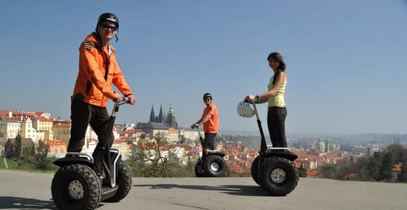 Prag: 2-stündige Segway-Tour mit Abholung vom Hotel