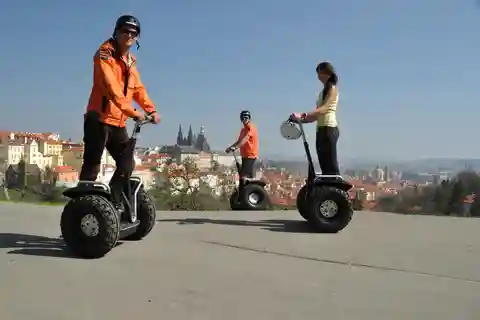 Prag: 2-stündige Segway-Tour mit Abholung vom Hotel