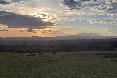 Arusha: Panoramic Sunset View with Food OptionsPanoramic Sunset View with Hot Picnic Style Meal