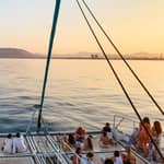 Malaga: gita in catamarano con opzione tramonto