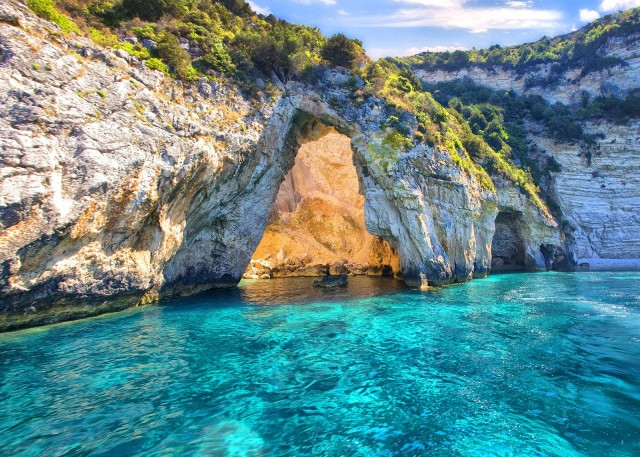 Visit Corfu Full-Day Cruise to Paxos, Antipaxos, and Blue Caves in Paxoi