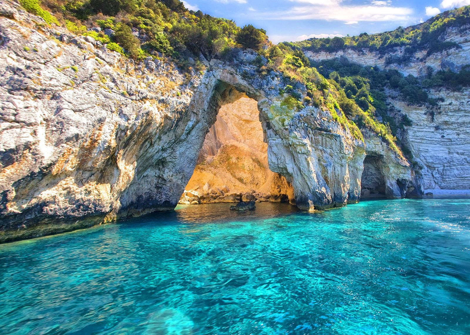 Ab Korfu: Ganztägige Bootsfahrt nach Paxos, Antipaxos und zu den Blauen Grotten