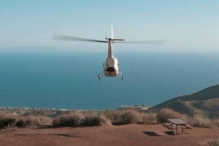 Los Angeles: Malibu Mountain Top Landing Helicopter Tour