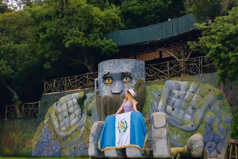 Vanuit Guatemala Stad Hobbitenango DagtourVanuit Guatemala een bezoek aan Hobbitenango