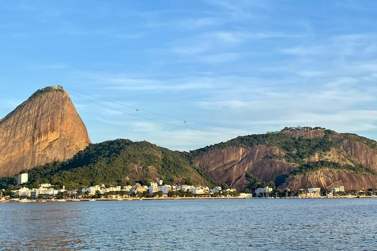 Rio de Janeiro: Catamaran Tour of Guanabara Bay Rio de Janeiro: Catamaran Ride on Guanabara Bay