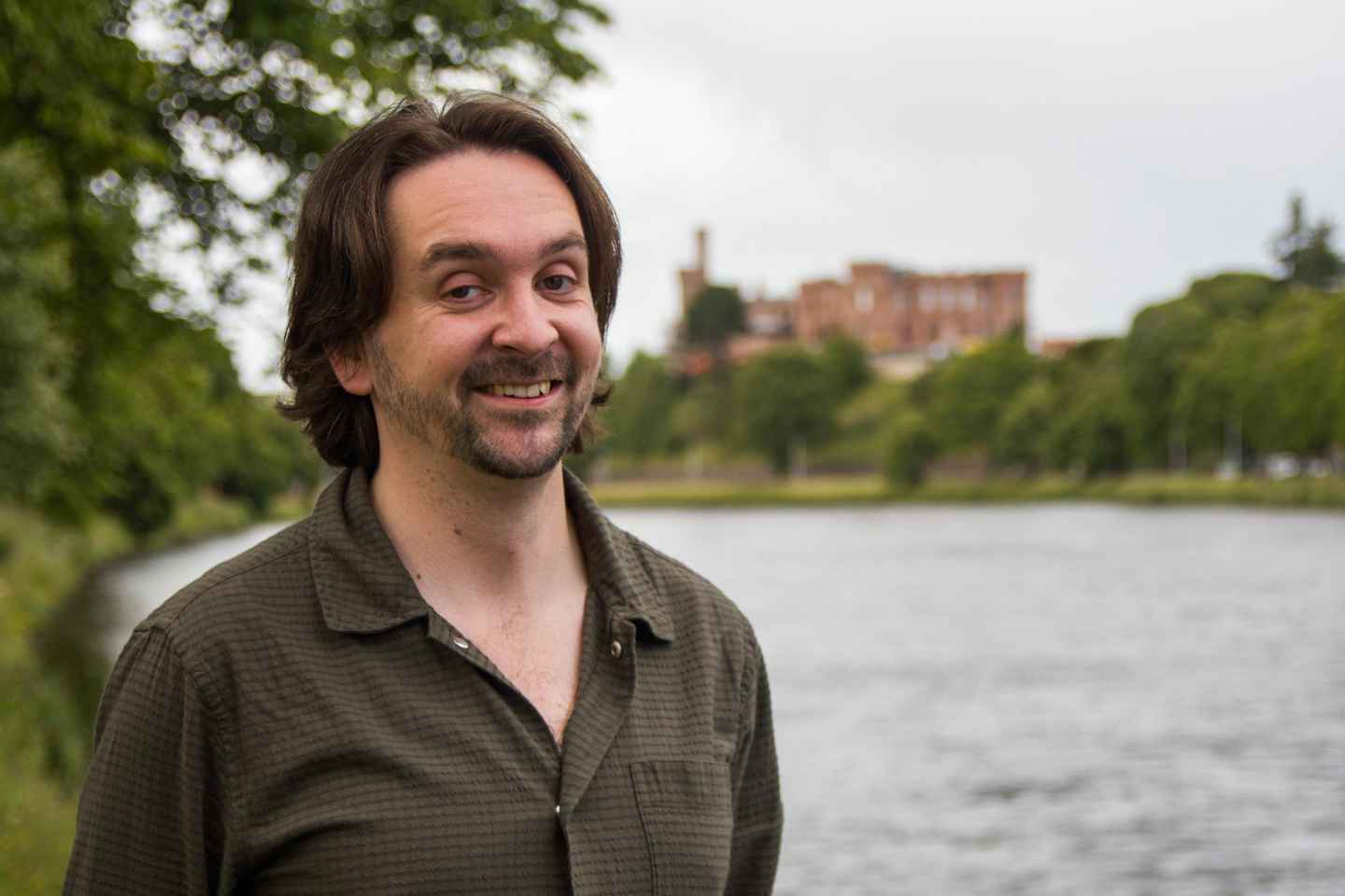 Inverness: Comedy Walking Tour with Local Comedian