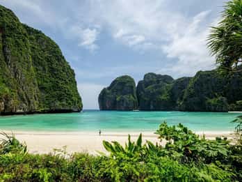 Phuket: PhiPhi, Maya Bay & Khai Island Day Tour by Speedboat